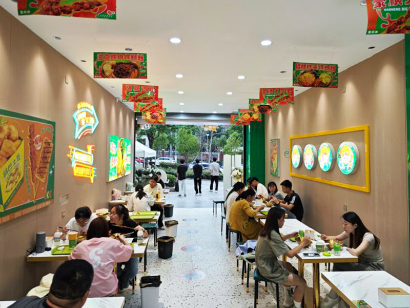 加盟朱小小螺蛳粉两个人能开店操作吗？